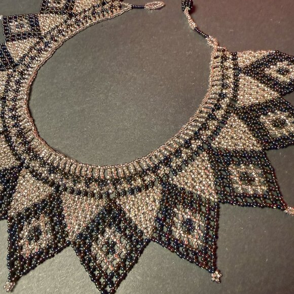 Vintage Hand-Beaded Statement Collar – 1990s Artisanal Style - Picture 11 of 12